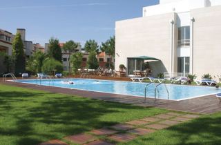 Aparthotel Mira Villas Pool
